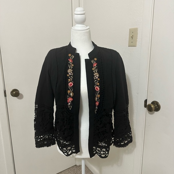Chico’s Women’s Embroidered floral Eyelet Blazer Size 0 Petite. - Picture 3 of 6